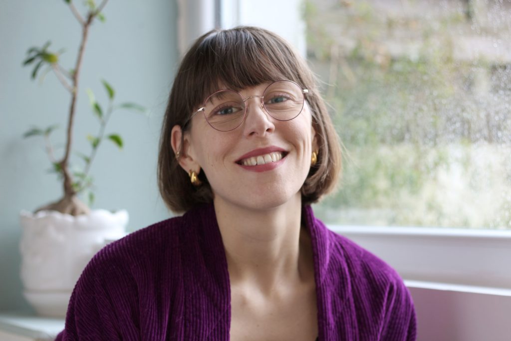 portrait de Lucile souriante
